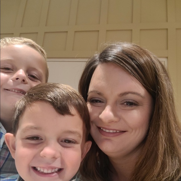 Meet your Posher, Crystal - Picture 1 of 1